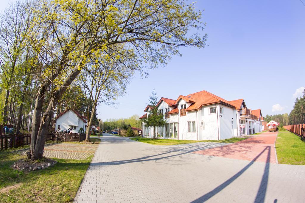 Osrodek Nad Jeziorem - Radew Rosnowo Ngoại thất bức ảnh