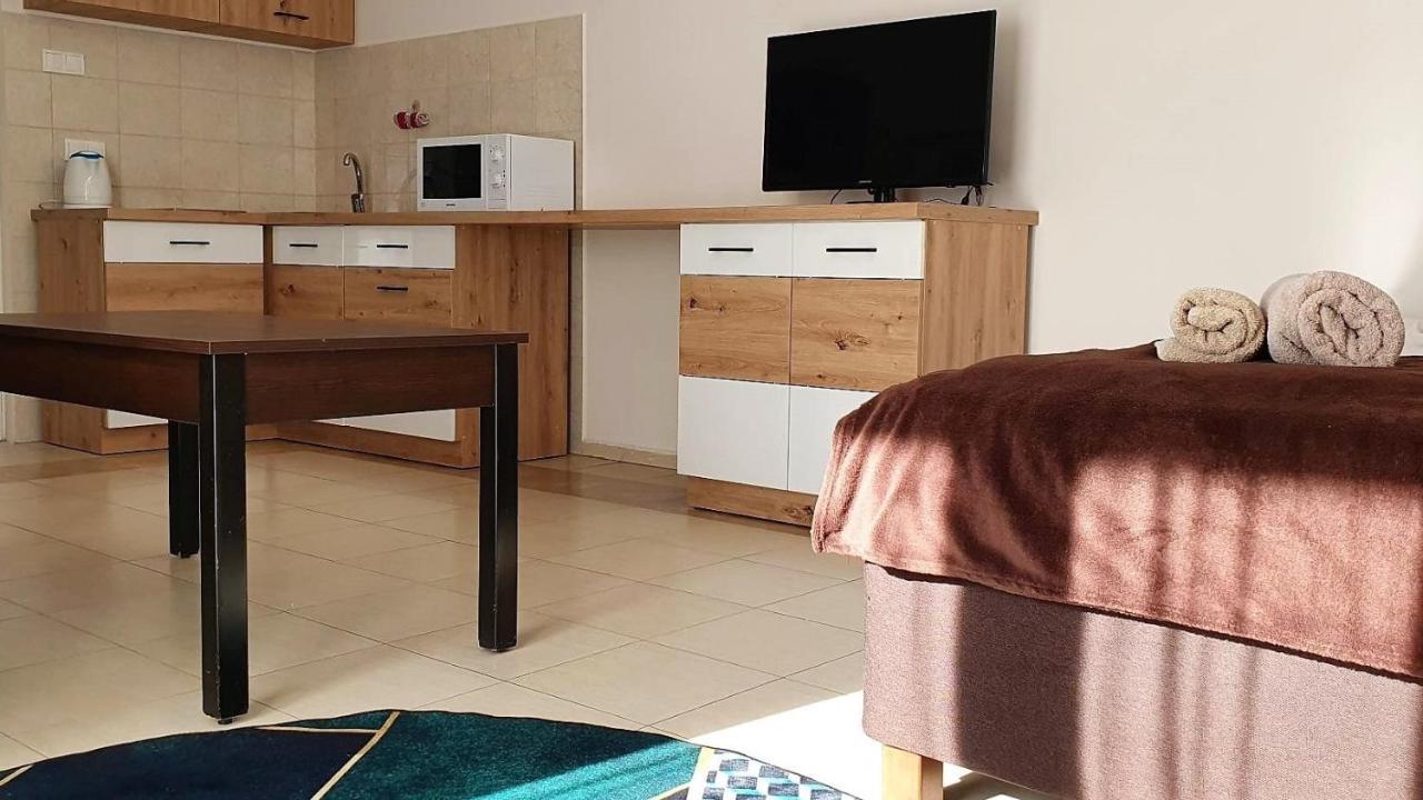 Osrodek Nad Jeziorem - Radew Rosnowo Ngoại thất bức ảnh