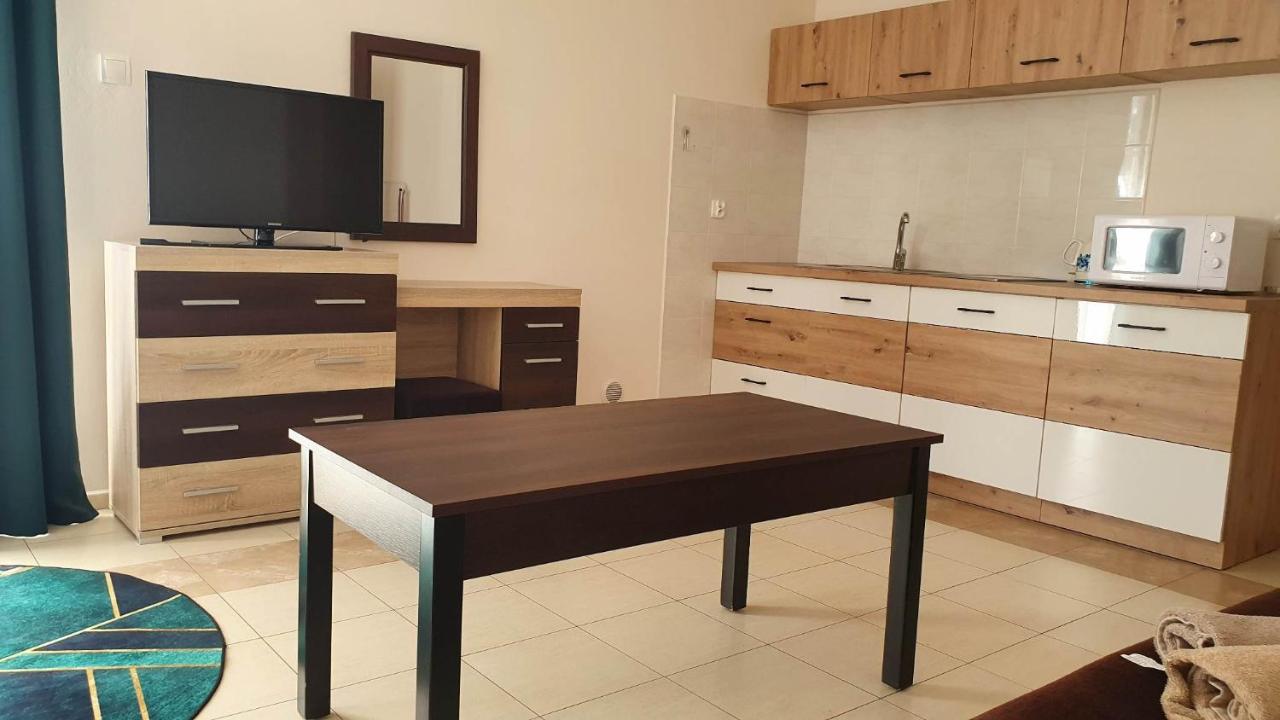 Osrodek Nad Jeziorem - Radew Rosnowo Ngoại thất bức ảnh